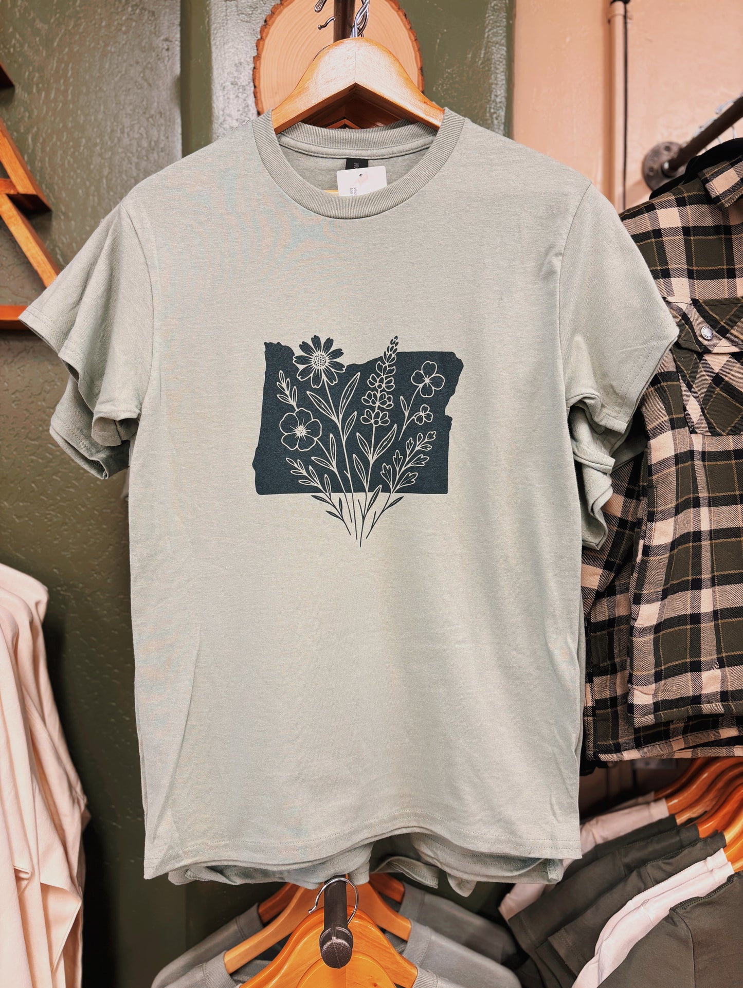 Wildflower Oregon Outline Tee